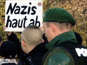 „Nazis haut ab!“ - Protest gegen Faschisten in Augsburg