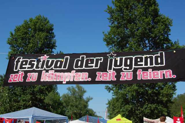 Festival der Jugend 2012: Zeit zu feiern, Zeit zu kämpfen! Nazifreie Zonen schaffen!