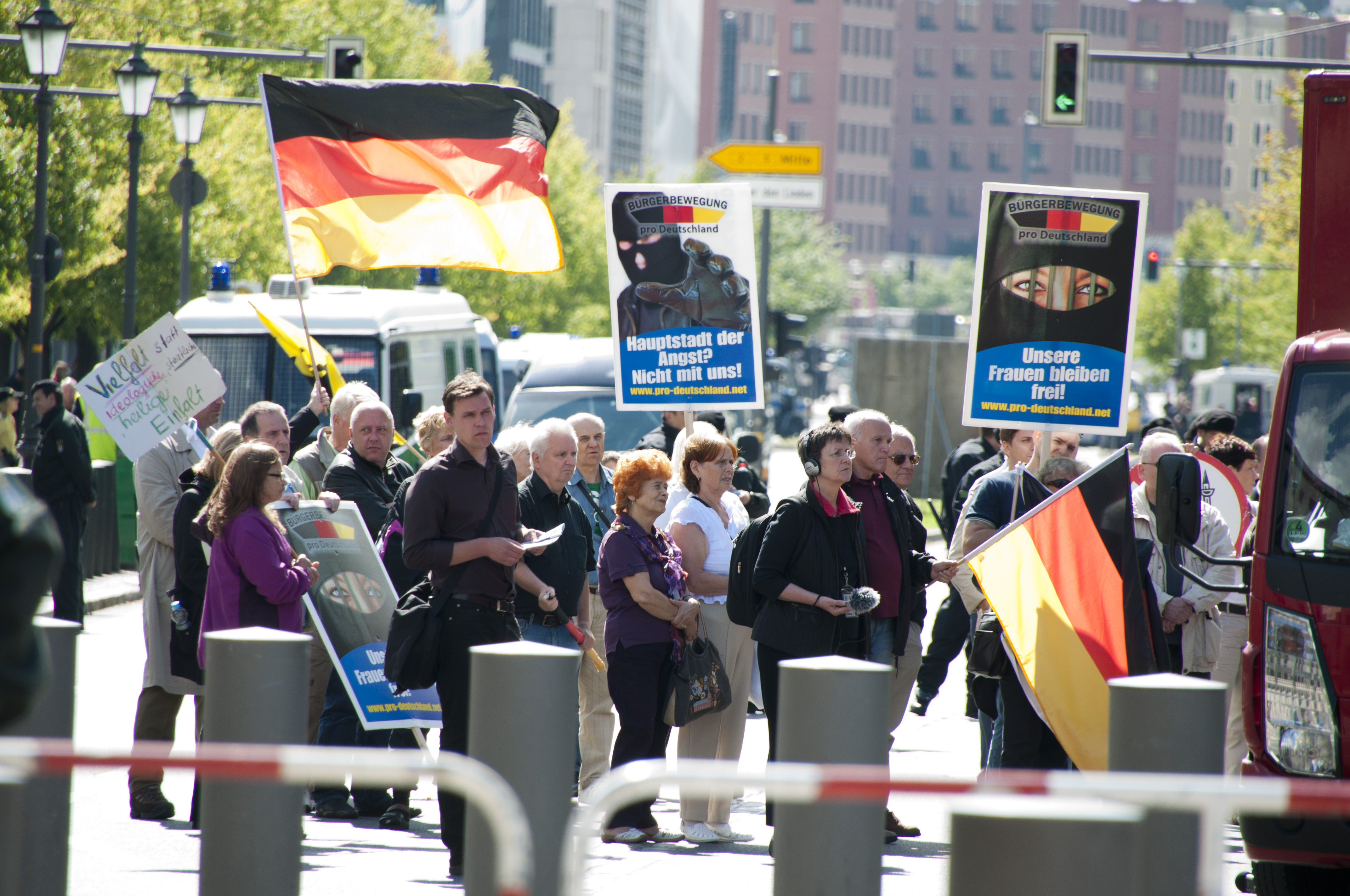 Feindbild Islam – Lügen um zu spalten