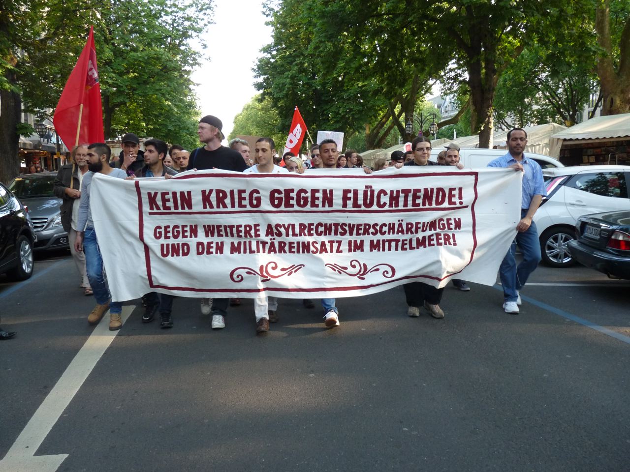 „Kein Krieg gegen Flüchtende!“