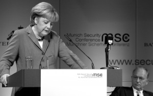 Kanzlerin Merkel auf der Münchner Kriegskonferenz (Quelle: Wikimedia)