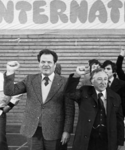 Herbert Mies und der Generalsekretär der Kommunistischen Partei Chiles Luis Corvalán auf dem Festival der Jugend 1978 in Dortmund (Ausschnitt aus einem Foto von der Website von W. Gehrcke)