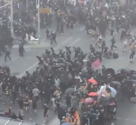 Tag der Freiheit? Rechte Demonstration durch Berlin-Mitte